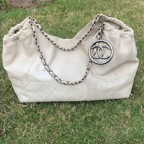 CHANEL Handbags - Chanel Cabas Hobo